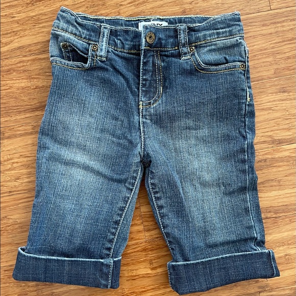 Designer Adorable Capri Jeans - Baby Girl - Picture 2 of 2